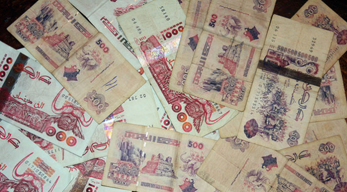 Algérie : Face à la crise, le pouvoir tente la planche à billets