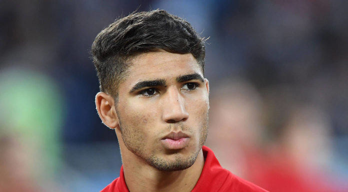 Le geste d’Achraf Hakim envers un enfant