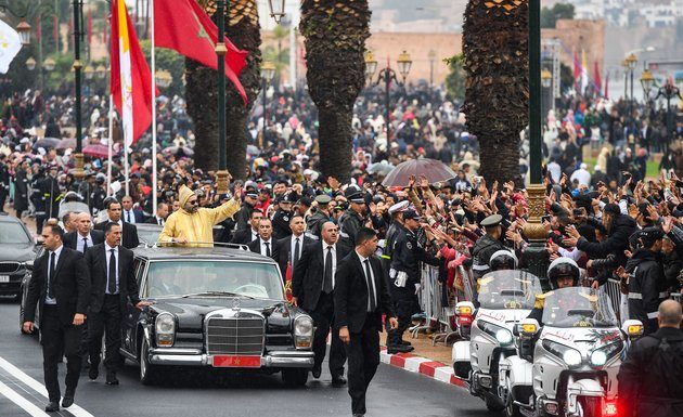 Arrestation d’un mineur pour avoir approché le cortège royal
