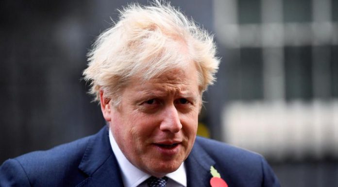 Boris Johnson en quarantaine après un contact avec une personne testée positive