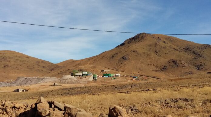 Polémique autour de la mine deTiouit:Les villageois, menacés par le cyanure, attendent la Commission des mines