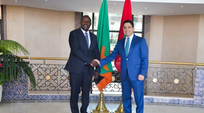 M. Bourita reçoit le ministre zambien des AE porteur d’un message écrit à SM le Roi du Président de la Zambie