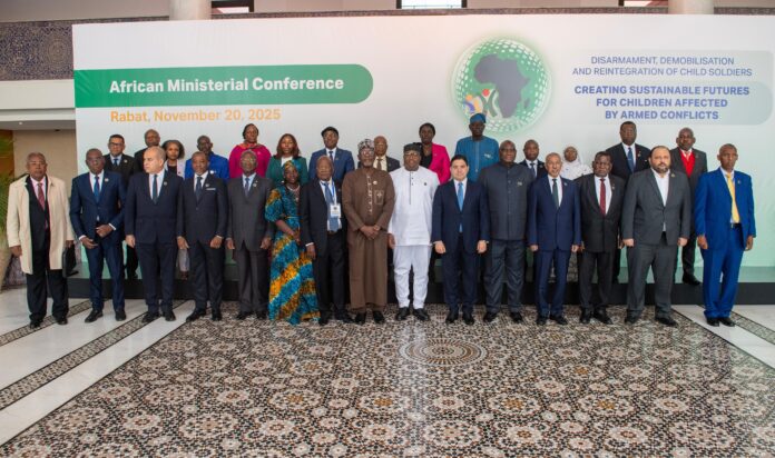 ConfDésarmementEnfant25