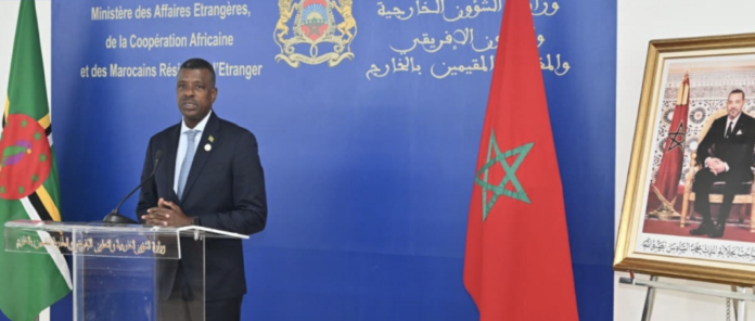Le ministre des Affaires étrangères du Commonwealth de la Dominique, Vince Henderson