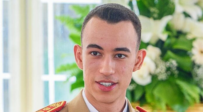 Kénitra: SAR le Prince Héritier Moulay El Hassan préside la cérémonie de sortie de la 26e promotion du Cours Supérieur de Défense et de la 60e promotion du Cours État-Major